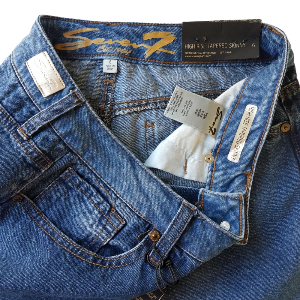 Seven7 High Rise Tapered Skinny Vintage Mom Jean's - Picture 5 of 7